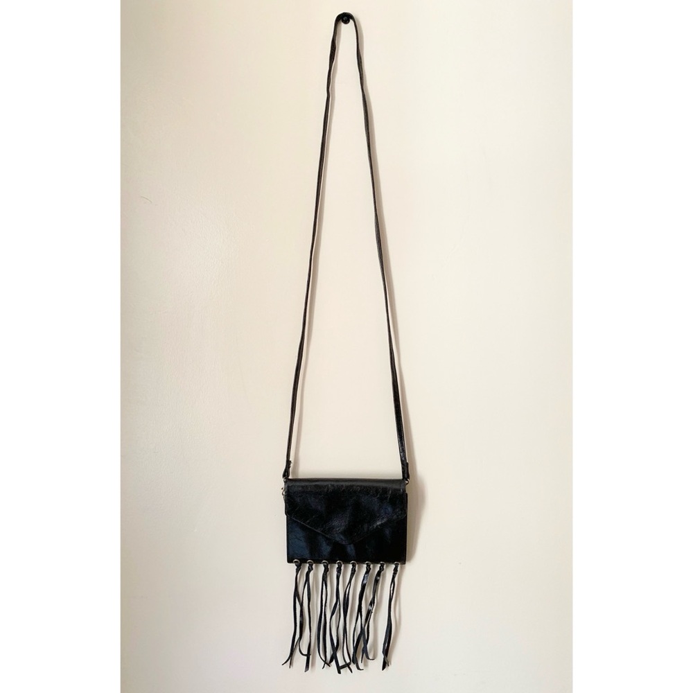 HOBO • ‘Maisy' Glazed Leather Fringe
Crossbody Bag Black